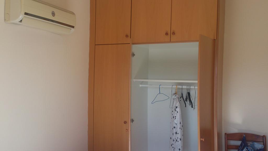 Carisa Olympic Court Apartment Larnaca Chambre photo