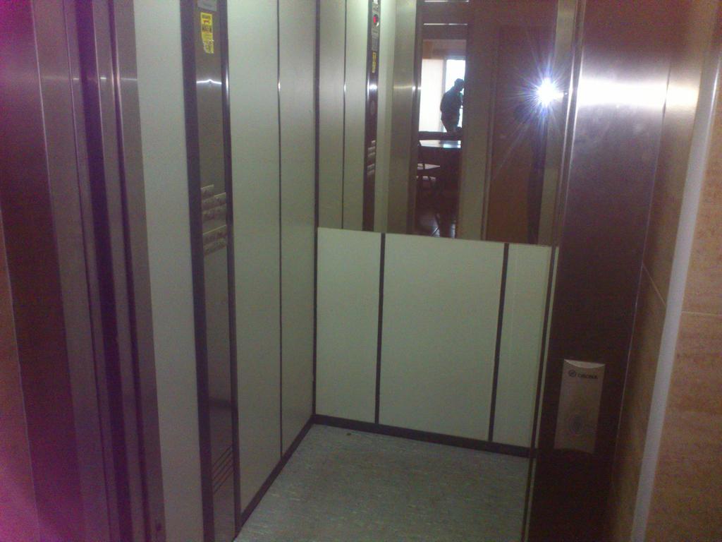 Carisa Olympic Court Apartment Larnaca Chambre photo